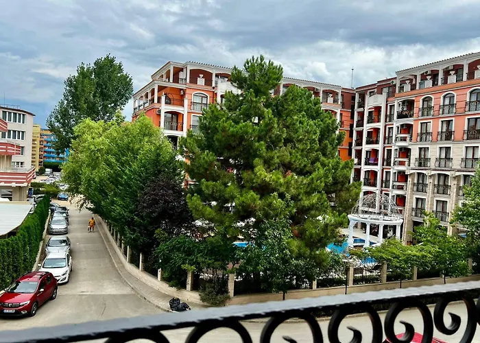 Royal Sun Premium アパート *